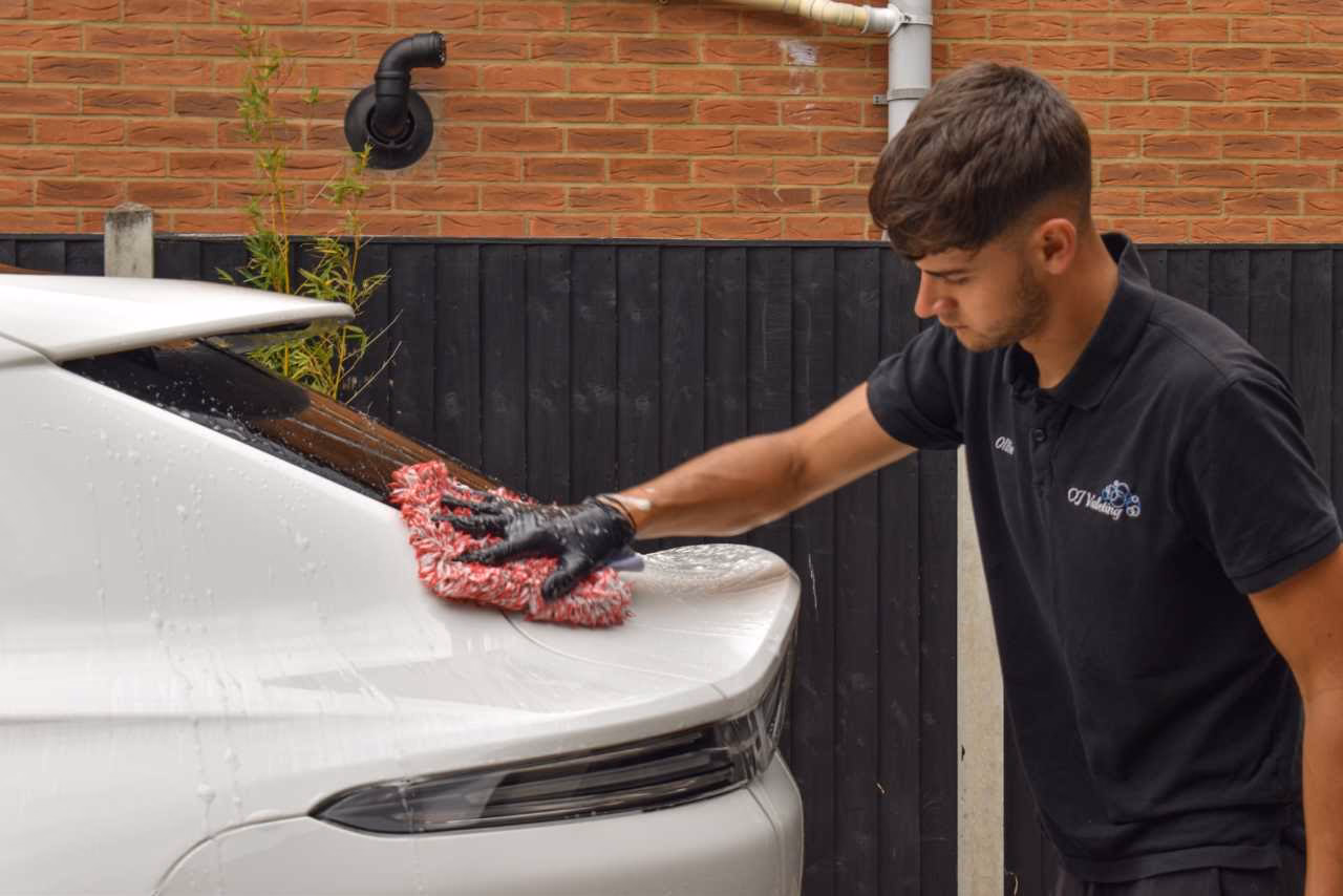 Does OJ valet in Lincoln offer a car valet service?