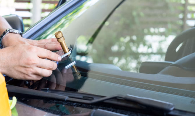 Does mobile auto glass offer windscreen replacement services?