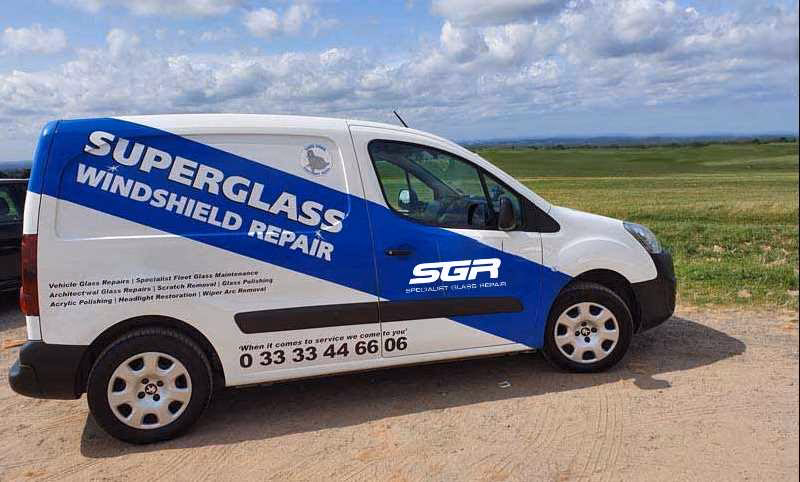 How do I get a windscreen repair quote in Nottingham?