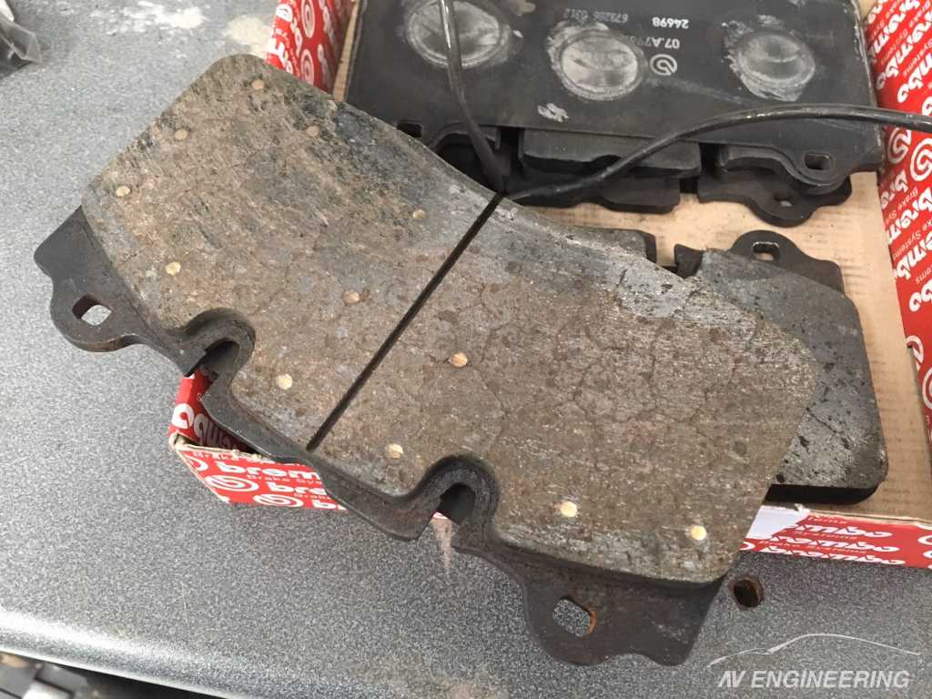 Can cast iron brake pads be used on CCM discs?