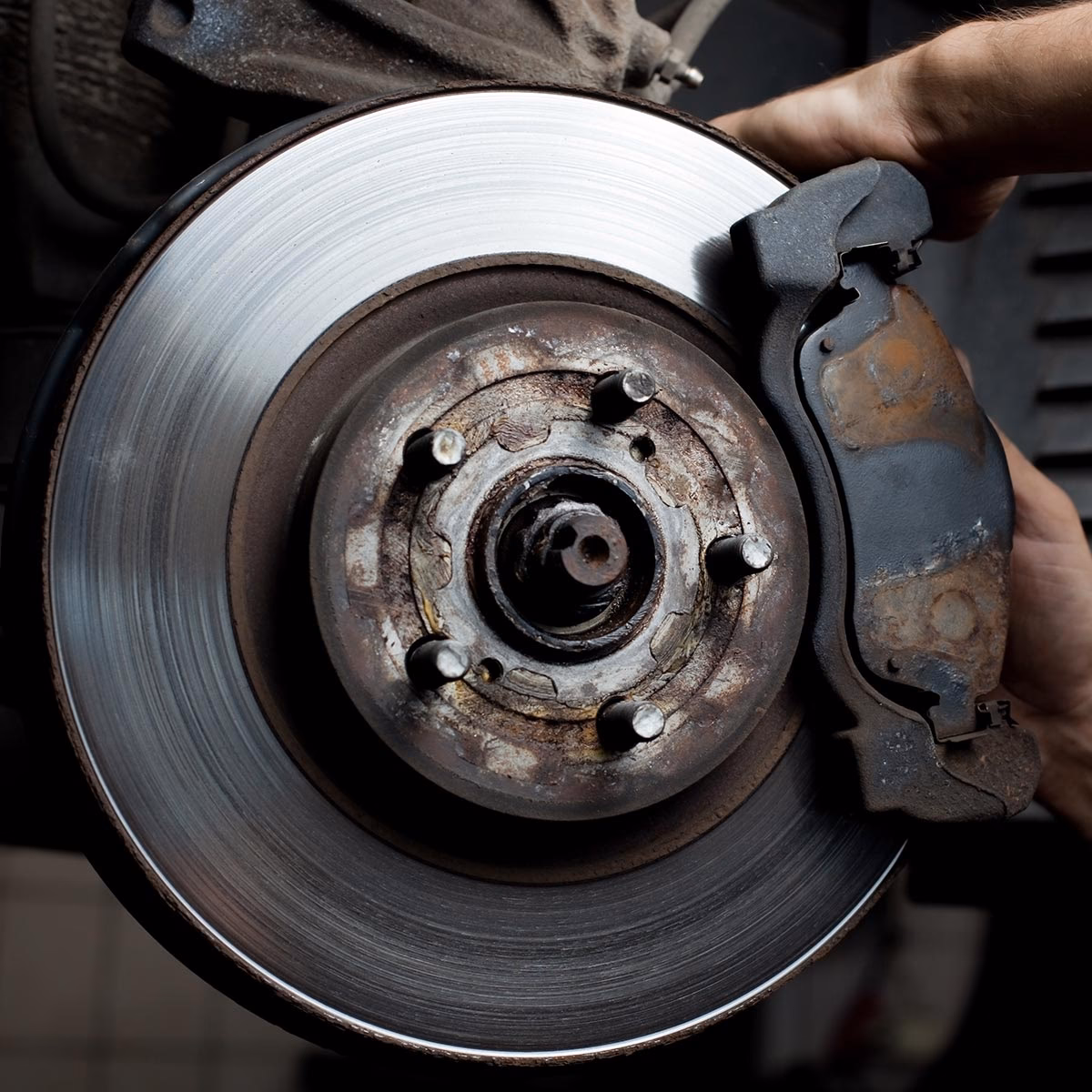 How do I replace Hyundai Getz brake pads?