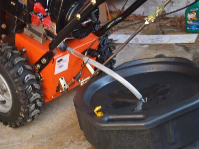 Do snow blowers need engine oil?