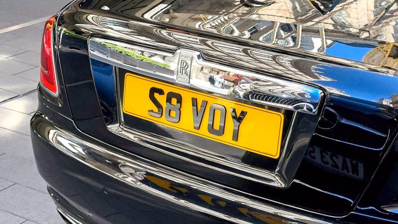 How do I put new number plates on my car?