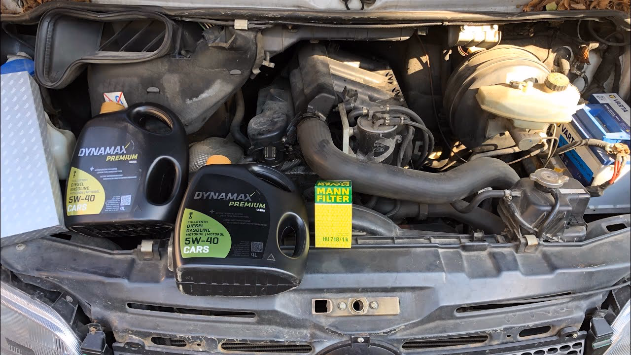 How much oil does a Mercedes-Benz Sprinter need?