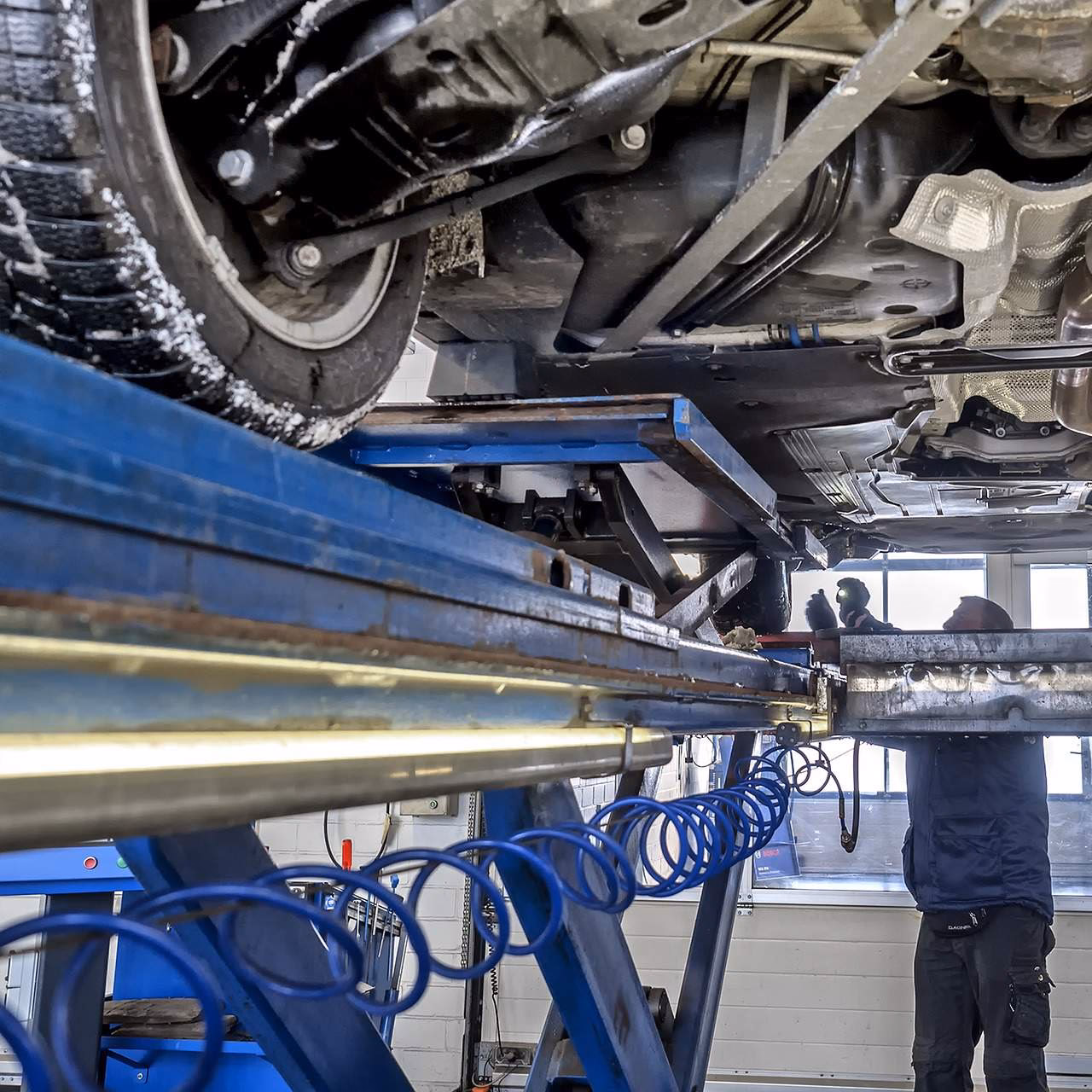 Who are bollard & Ward cars Middleton MOT test service & repair centre?