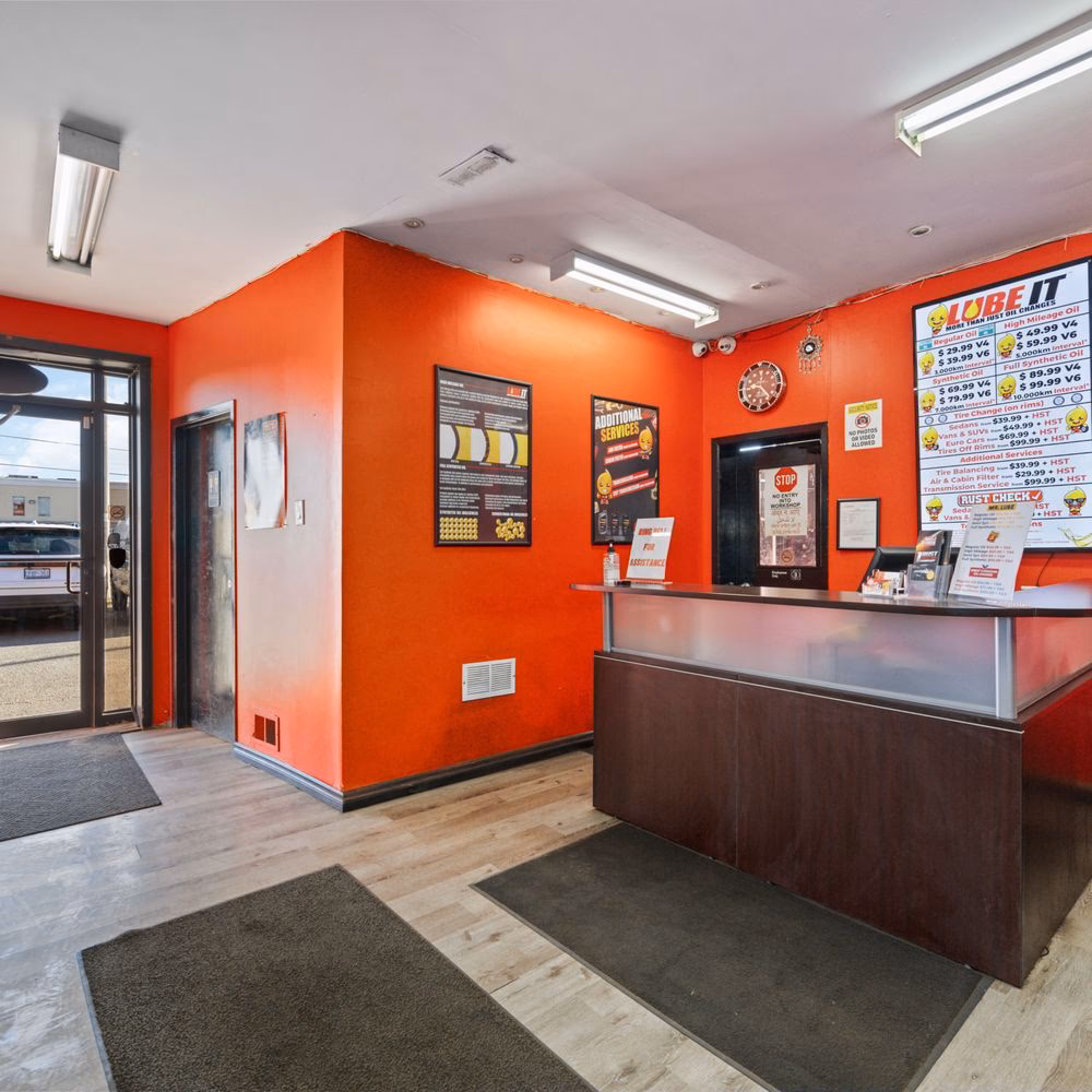 Does Mr Lube & tires in Brampton offer an oil change?