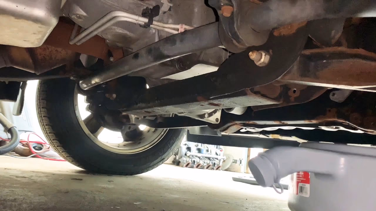 What kind of oil does a Chevy Tahoe need?