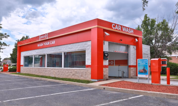 How do I wash my car at Circle K?