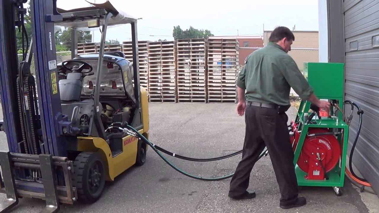 How much antifreeze should I put in my Clark forklift?