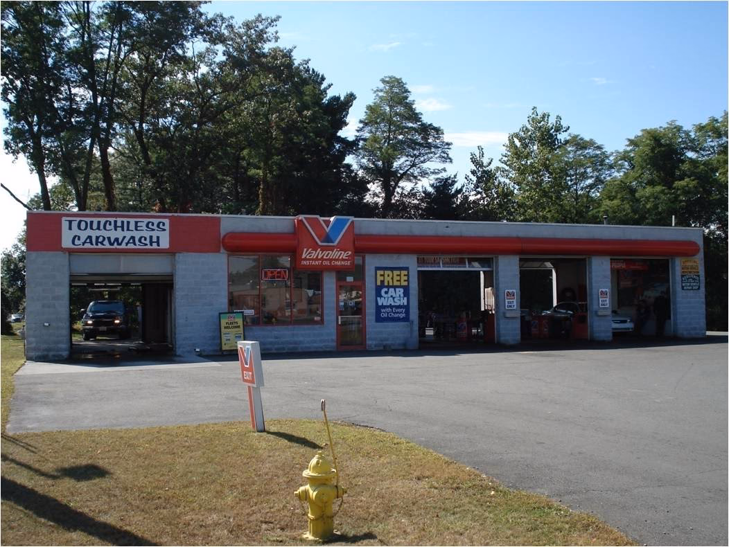 What services can a Valvoline technician provide?