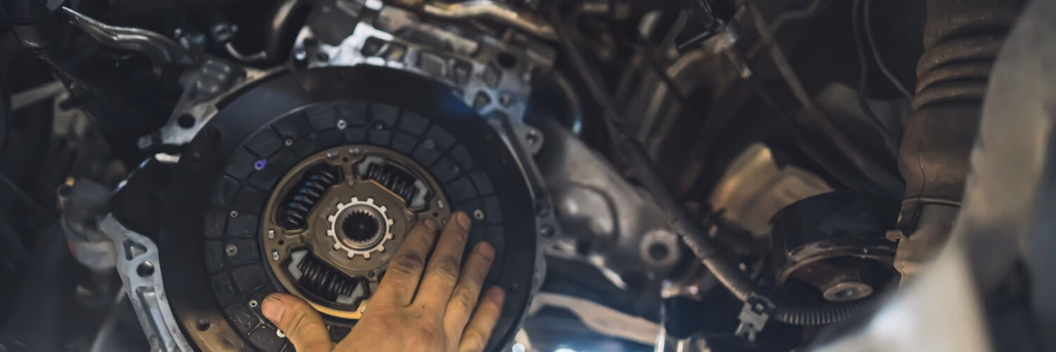 How many Mr Clutch Autocentres garages are there?