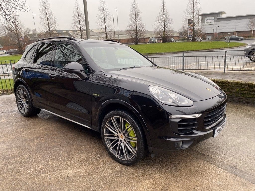 Who are CMH vehicle sales & hire?