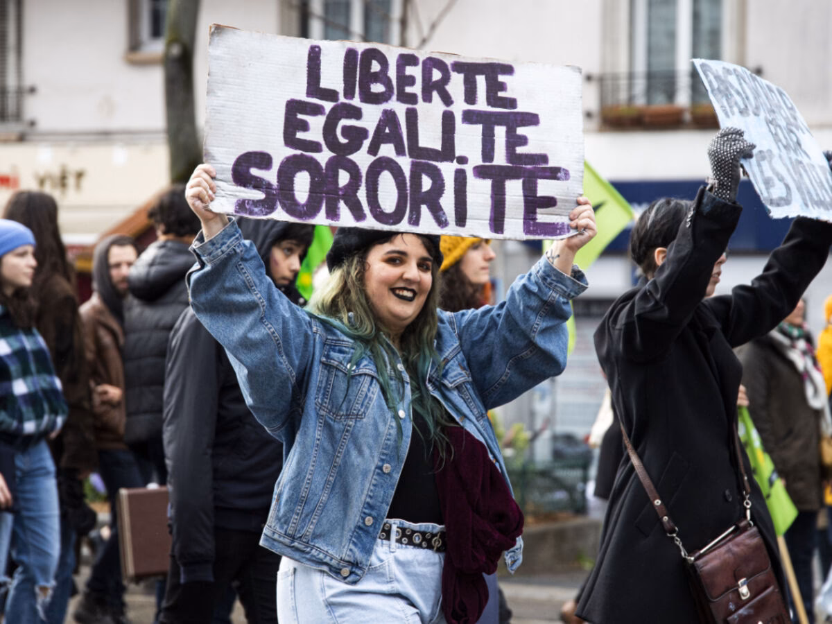Quelle est l'origine du mot sororité ?