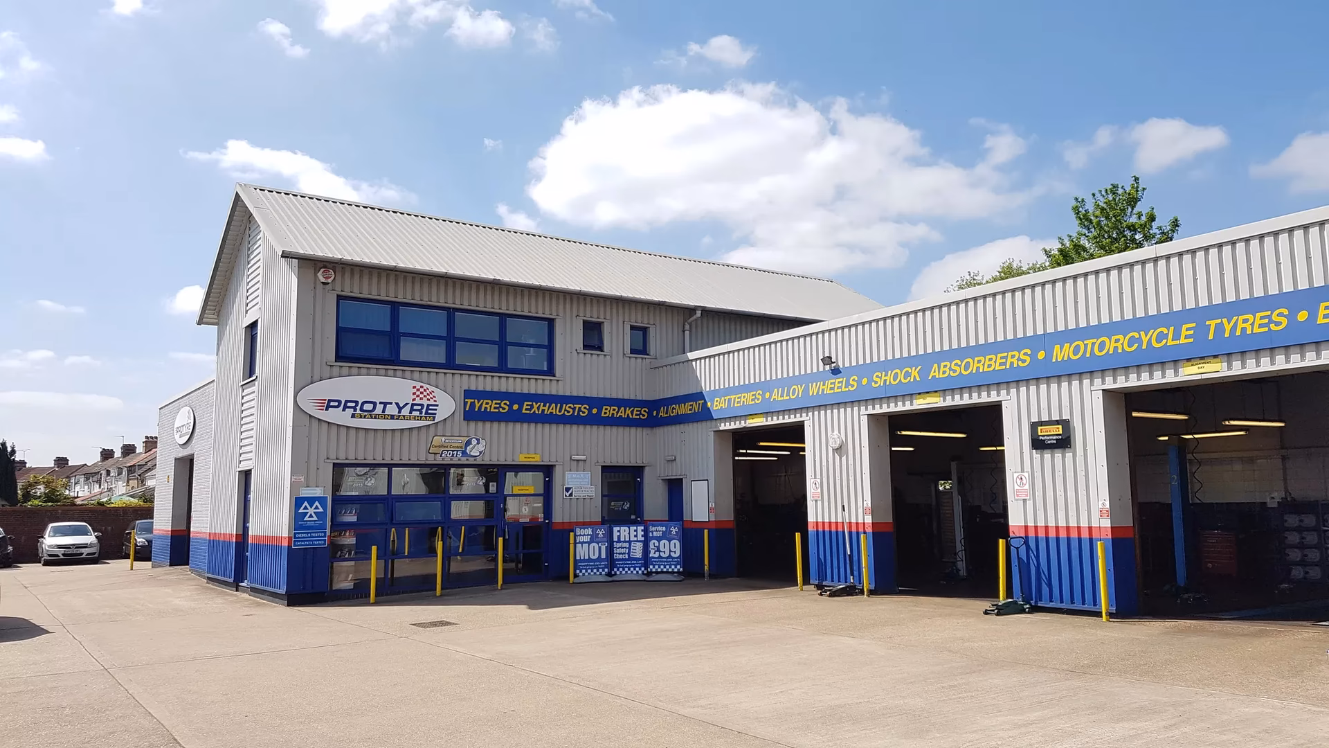 What is the average price of petrol in Fareham?