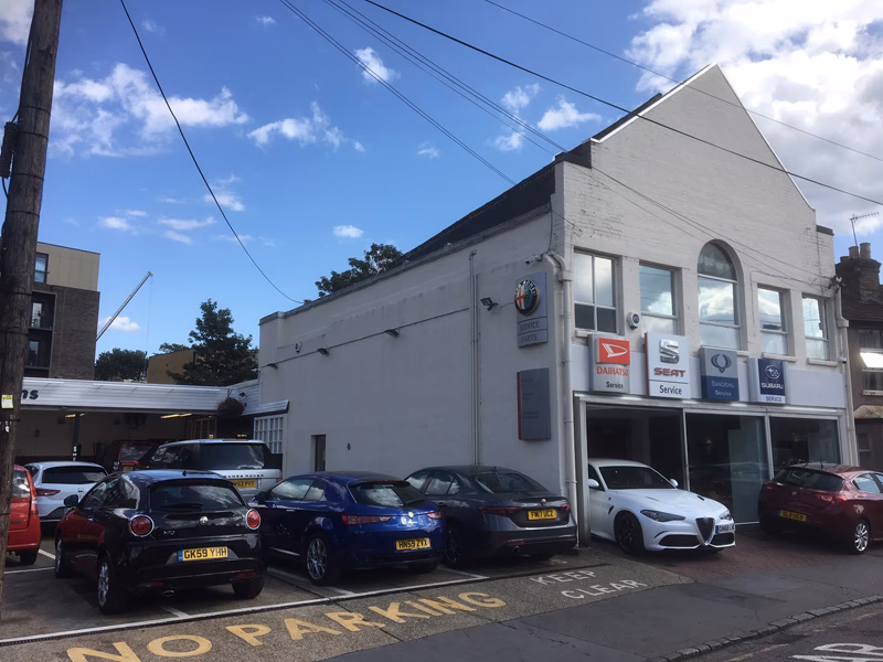 Why choose our Croydon car hire?