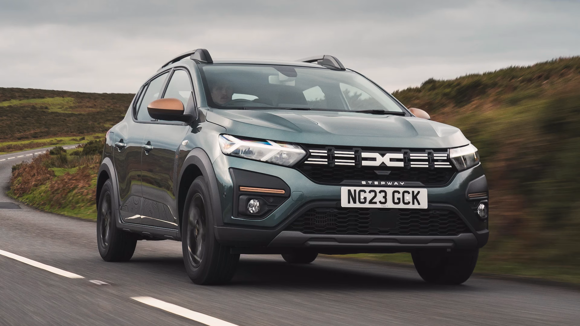 How do I contact Dacia if a car is not delivered?