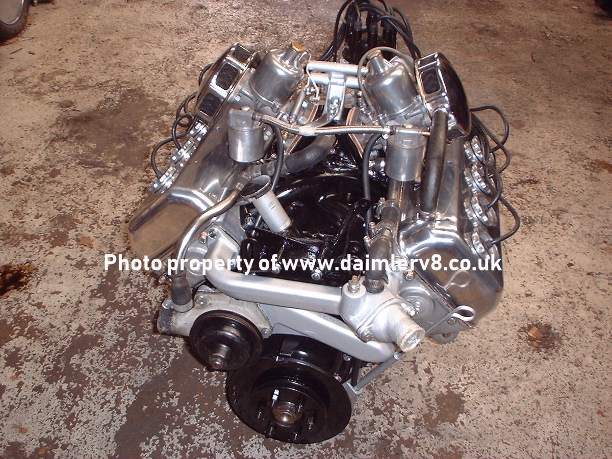 How many litres does a Daimler V8 have?