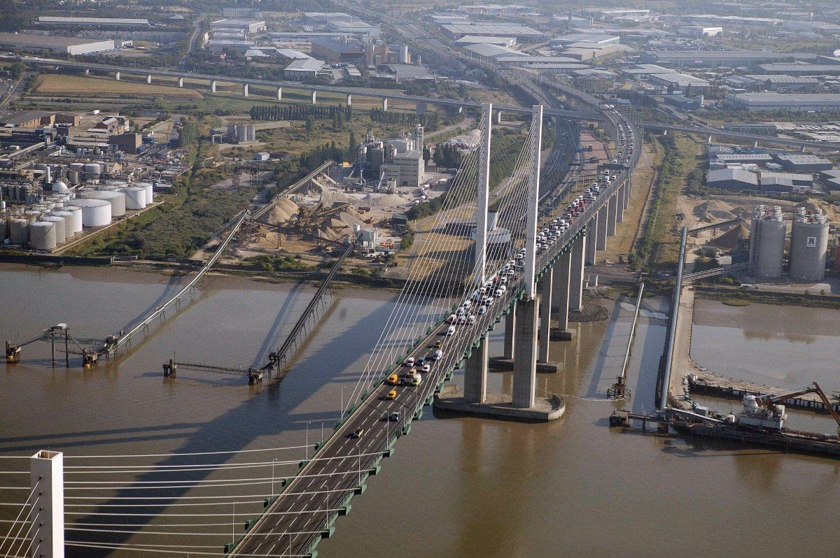 Does Dartford Crossing have a toll booth?