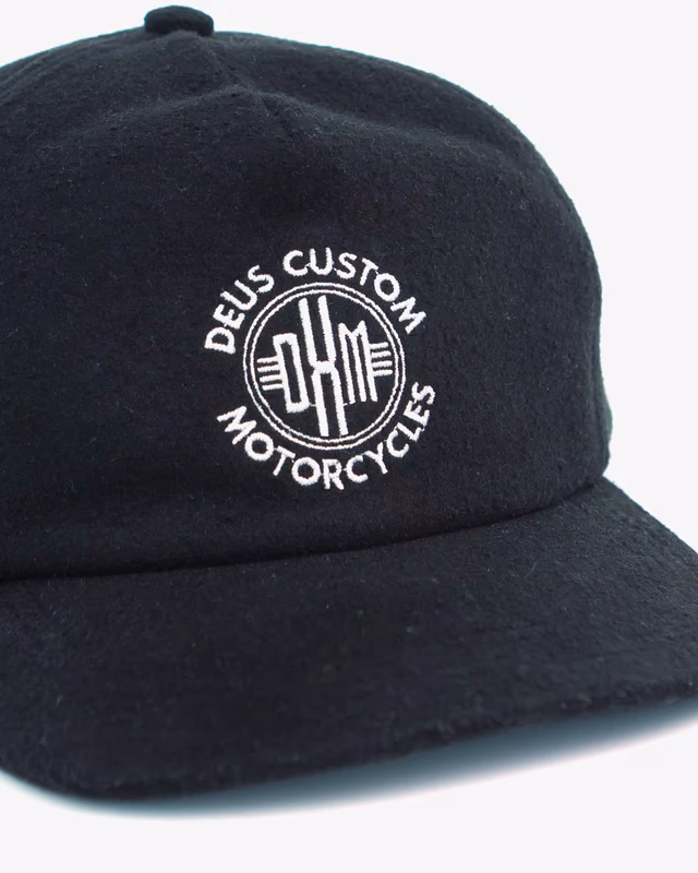 What is a deus R 9T?