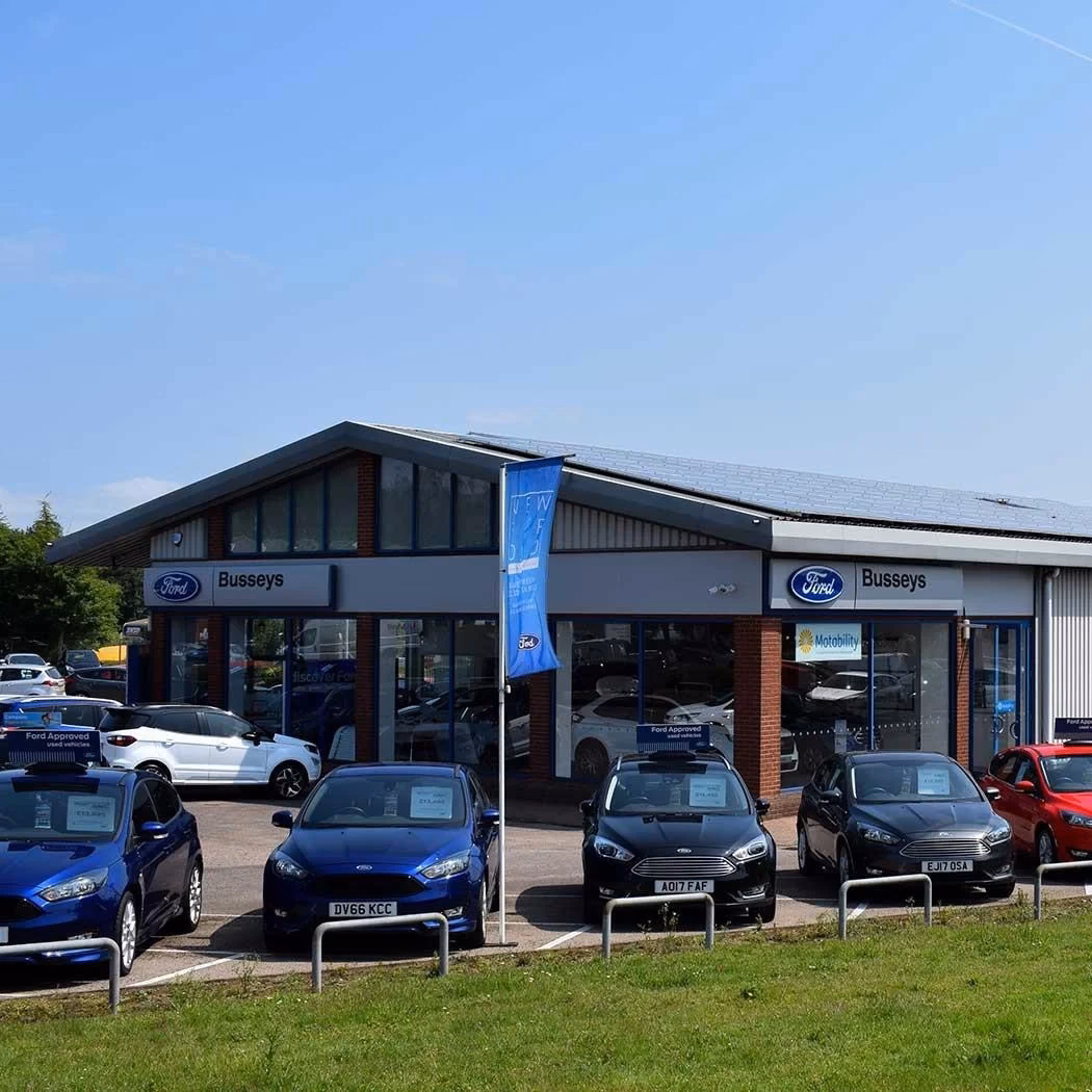 Who is Fakenham car servicing centre?