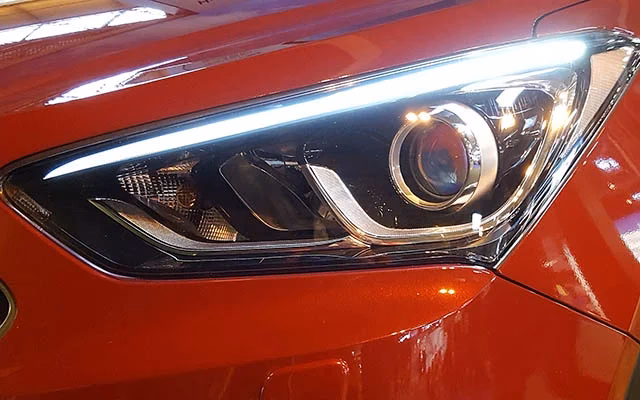 When do daytime running lights come on?