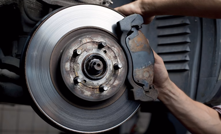Does Halfords offer lifetime brake replacement?