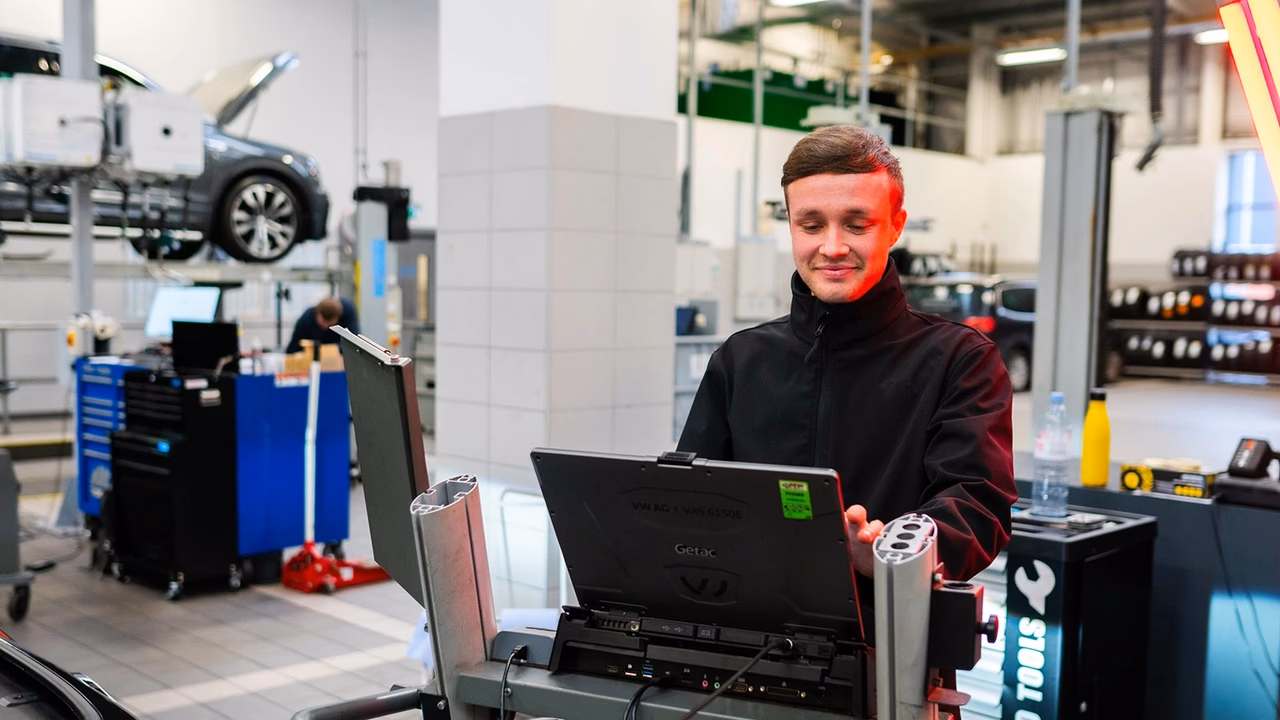 Why should I buy a car at Motorpoint?