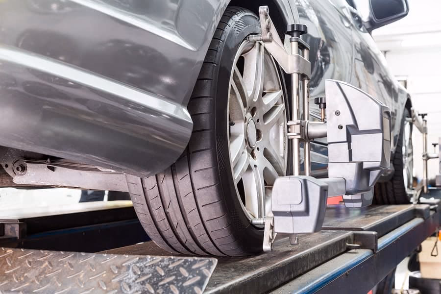 Does an alignment require removing the wheels?