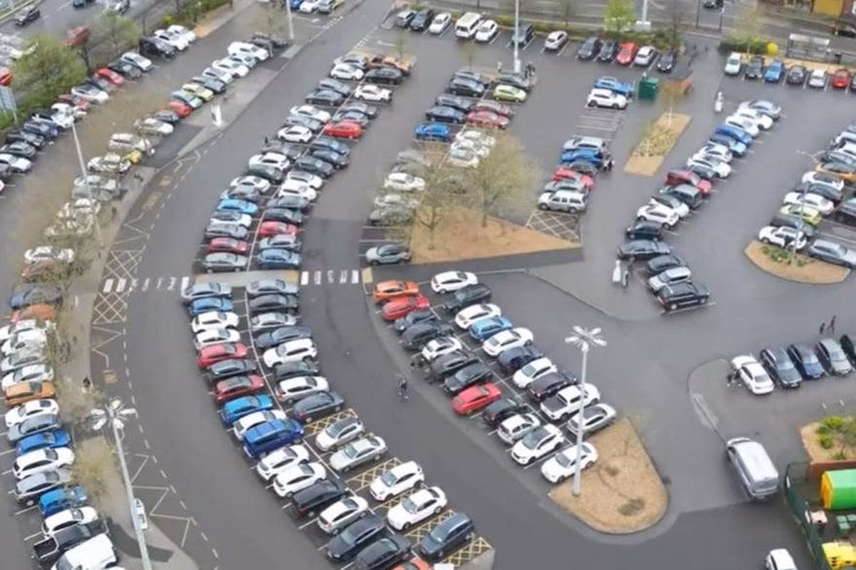 Where can I Park at Doncaster International Airport?