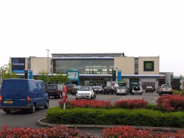 When did Donington join the 'fuel price drop'?