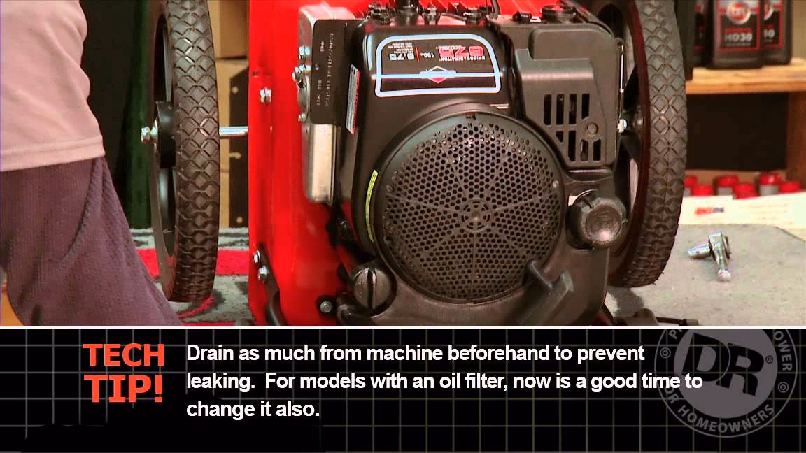 How do I maintain my Dr® Trimmer/mowerä engine?