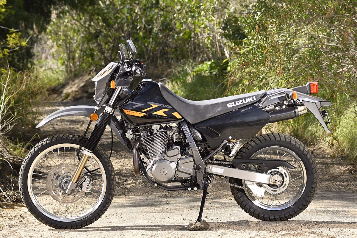 What type of engine is the DR650?