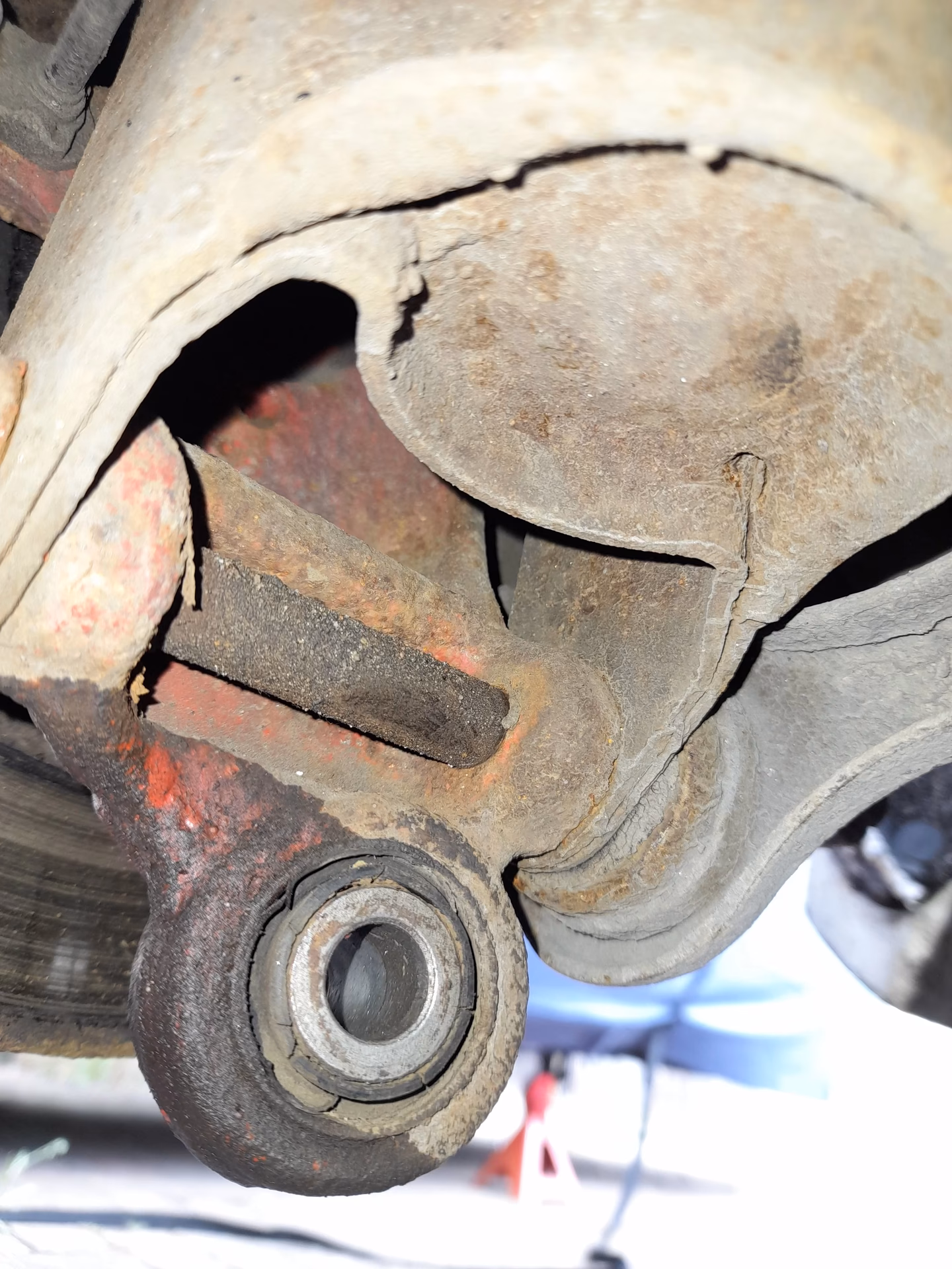 Can a split drive shaft cause a failure?
