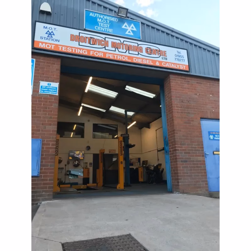 Where is Droitwich located?