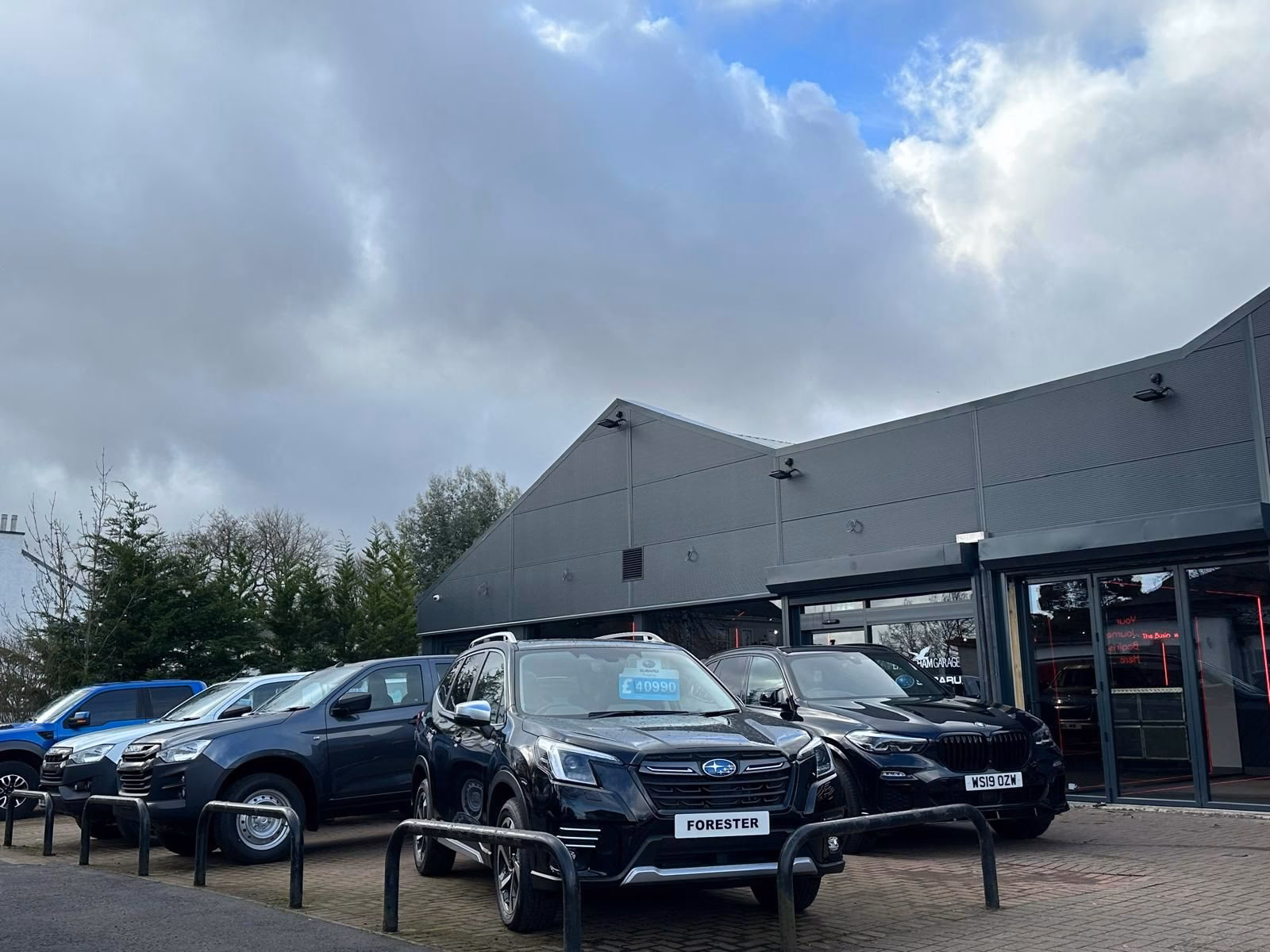 Where is Eaglesham garage MOT centre?