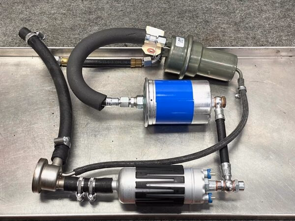 What kind of injection system does a Mercedes-Benz have?