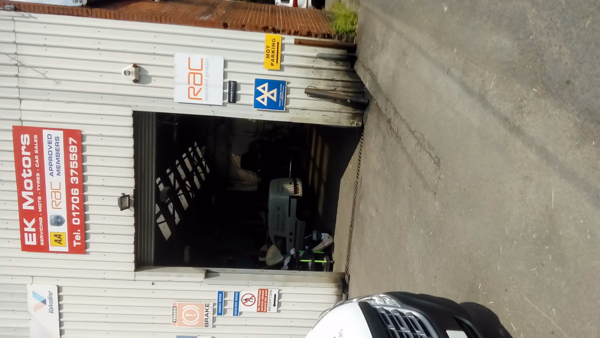 Where can I find company information for Ek Mot Ltd?