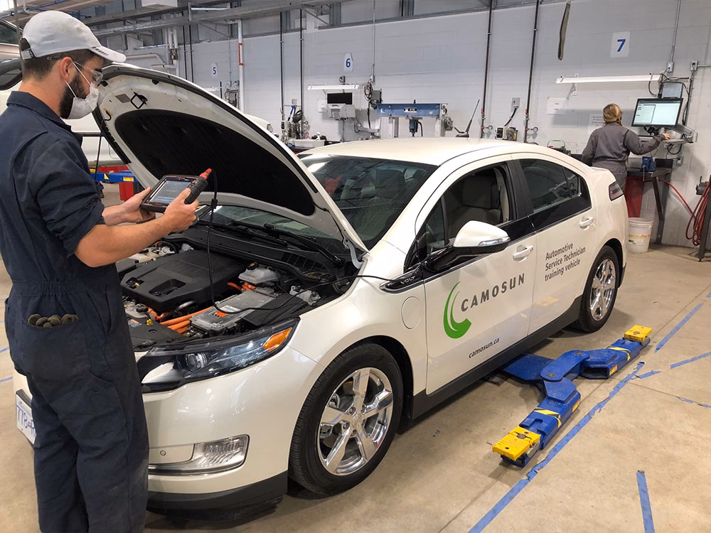 Why should you take a Martec hybrid & electric vehicle training course?