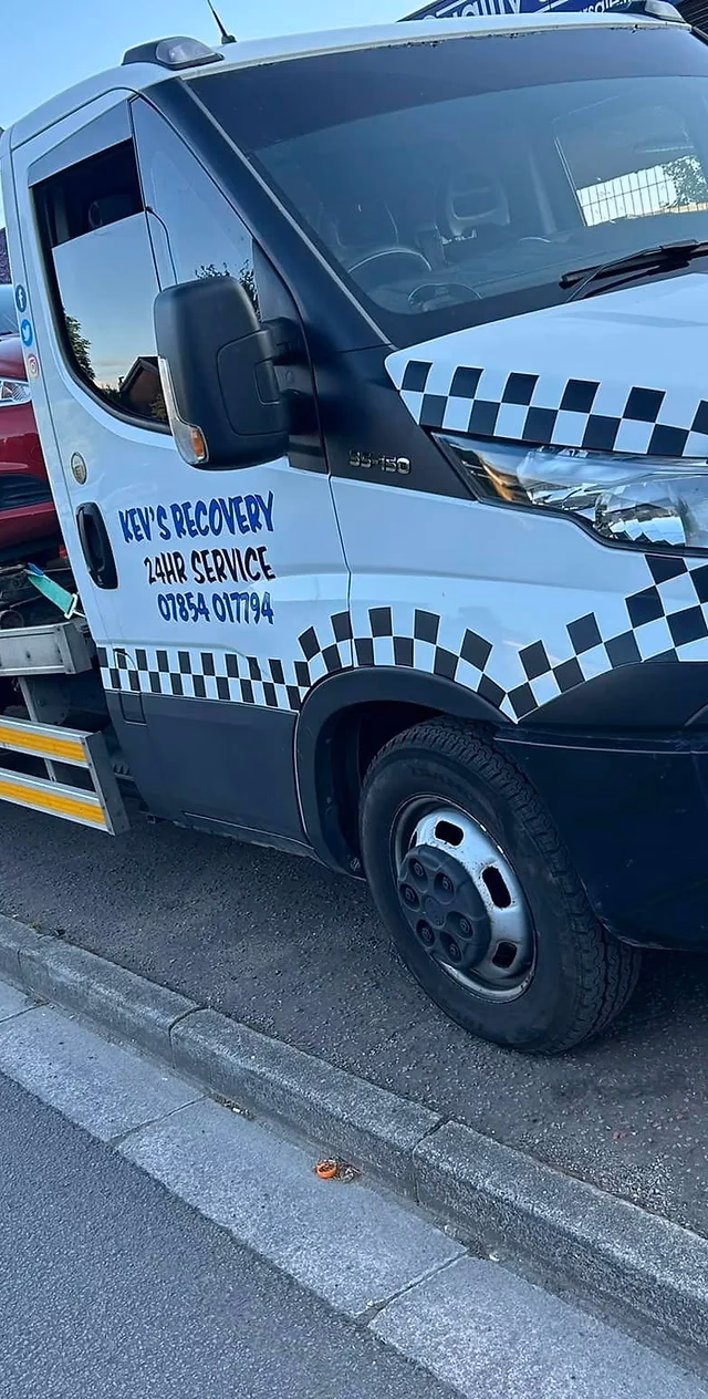 What services does car recovery Cardiff offer?