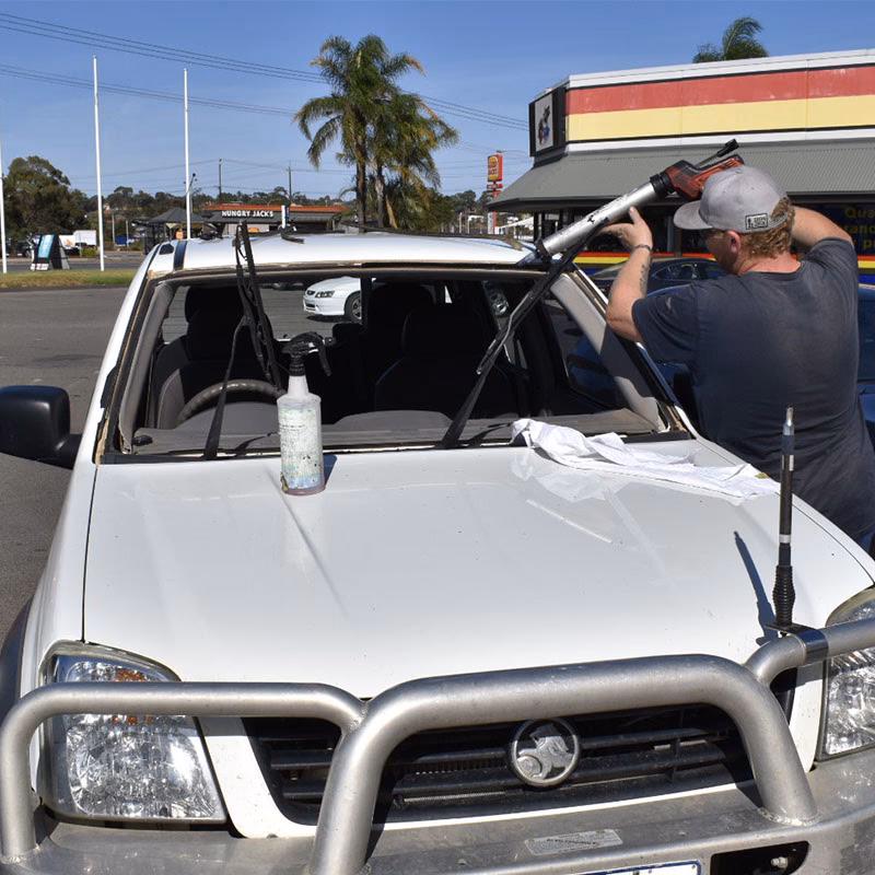Can Adelaide Autoglass fix a broken windscreen?