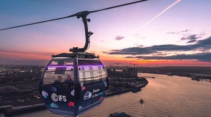 How do I contact Emirates customer service?