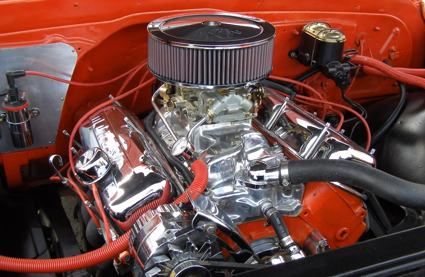 Which engine reconditioning company offers metal spraying services in New Zealand?