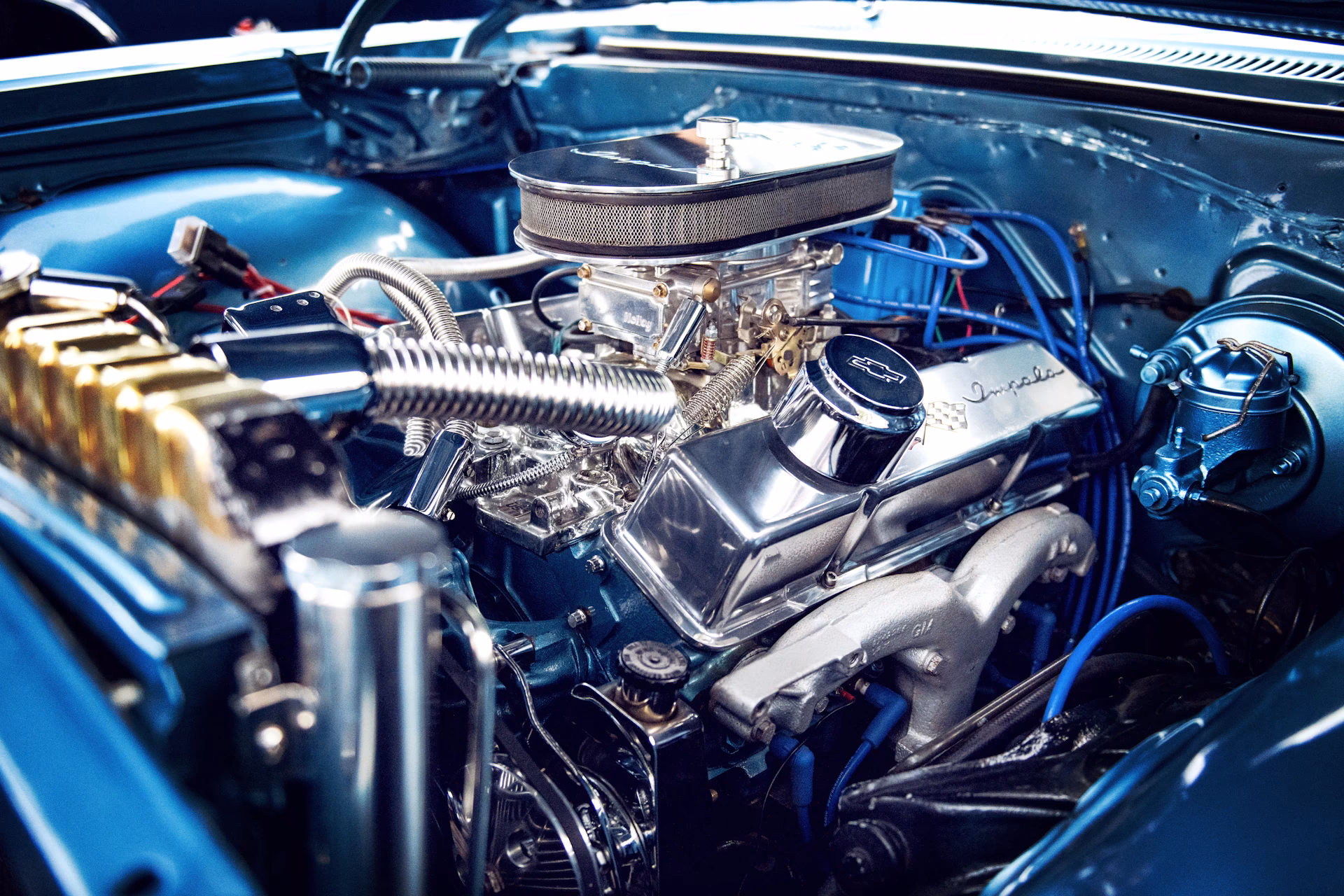 Where can I get an engine rebuild job in Montreal?