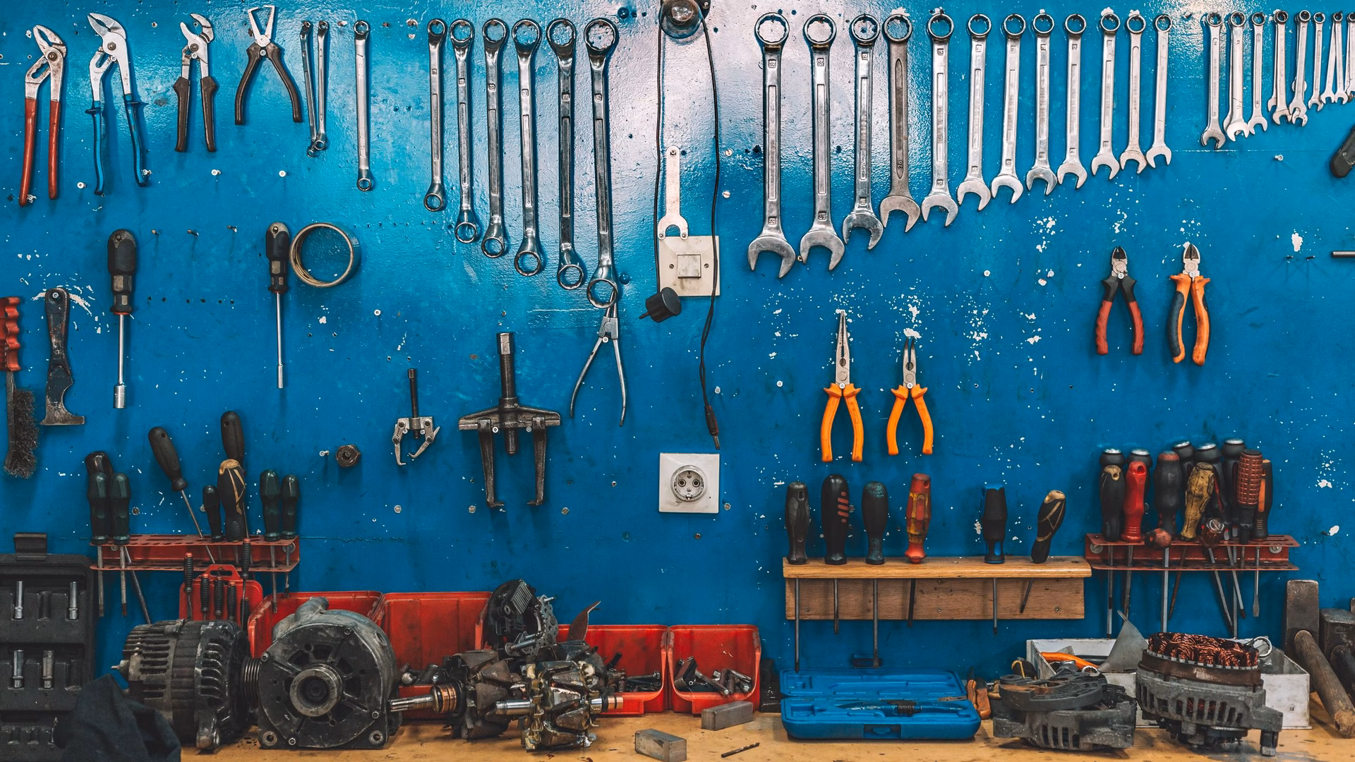 What tools and safety equipment do mechanics need?