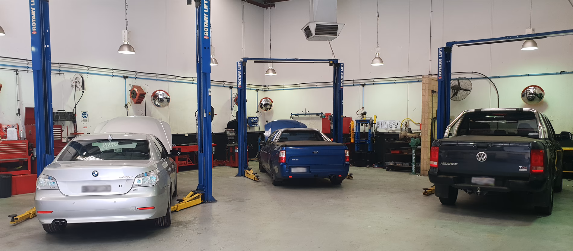 Who is Canning Vale Service Centre?