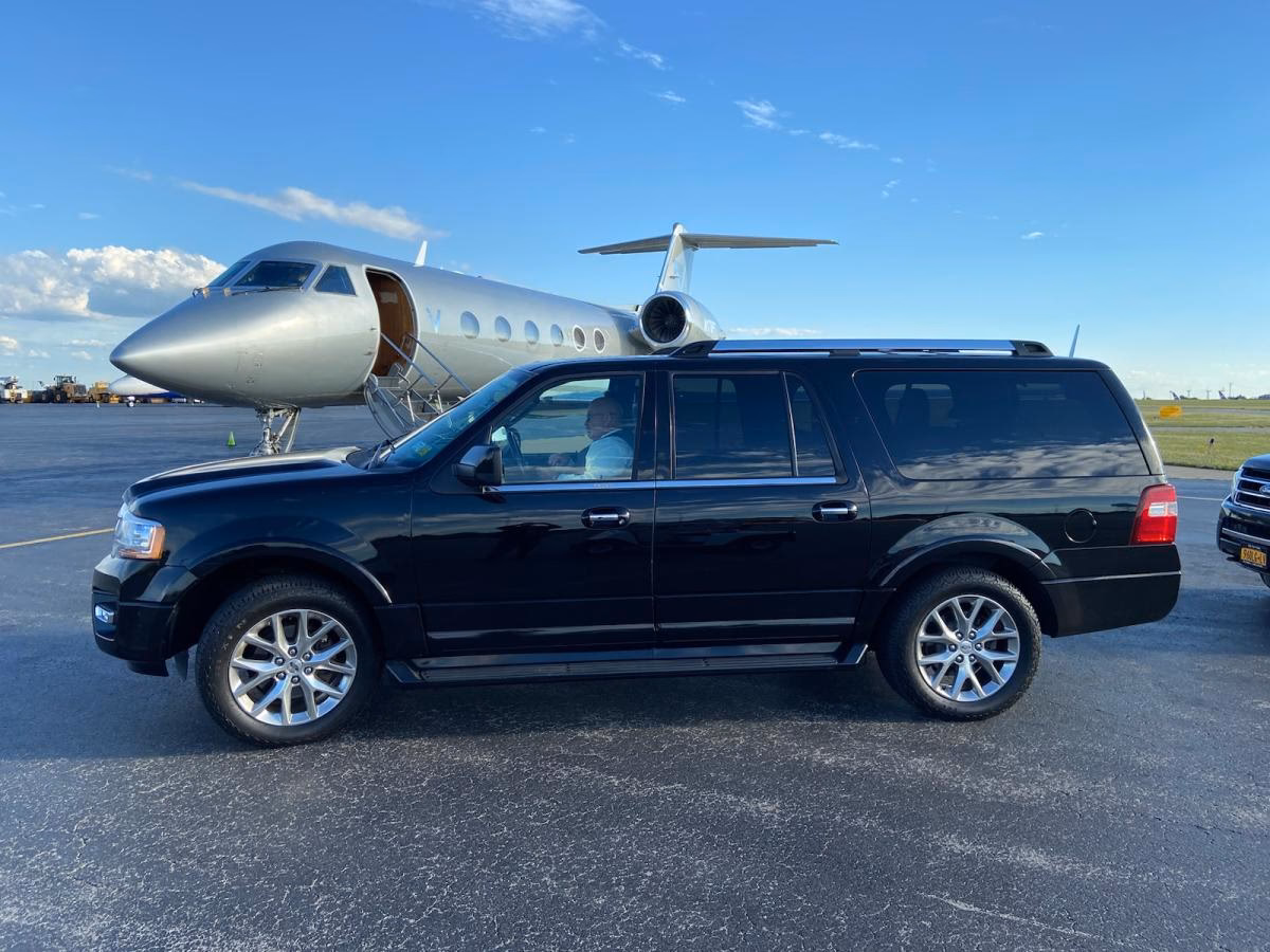 Why should you hire a professional airport chauffeur?