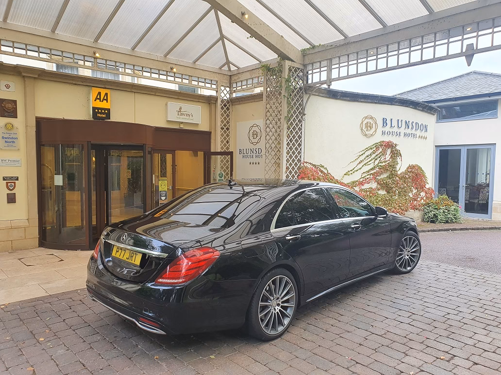 Which executive car service should I call?