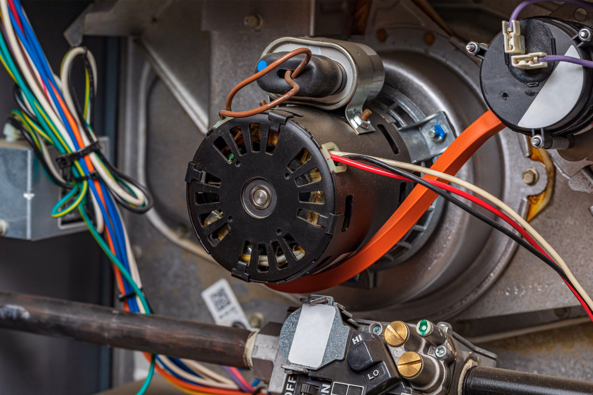 How do I ensure a good exhaust fan installation?