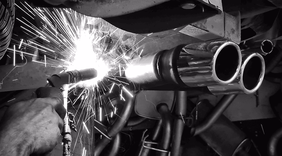 Who are custom exhaust specialists?