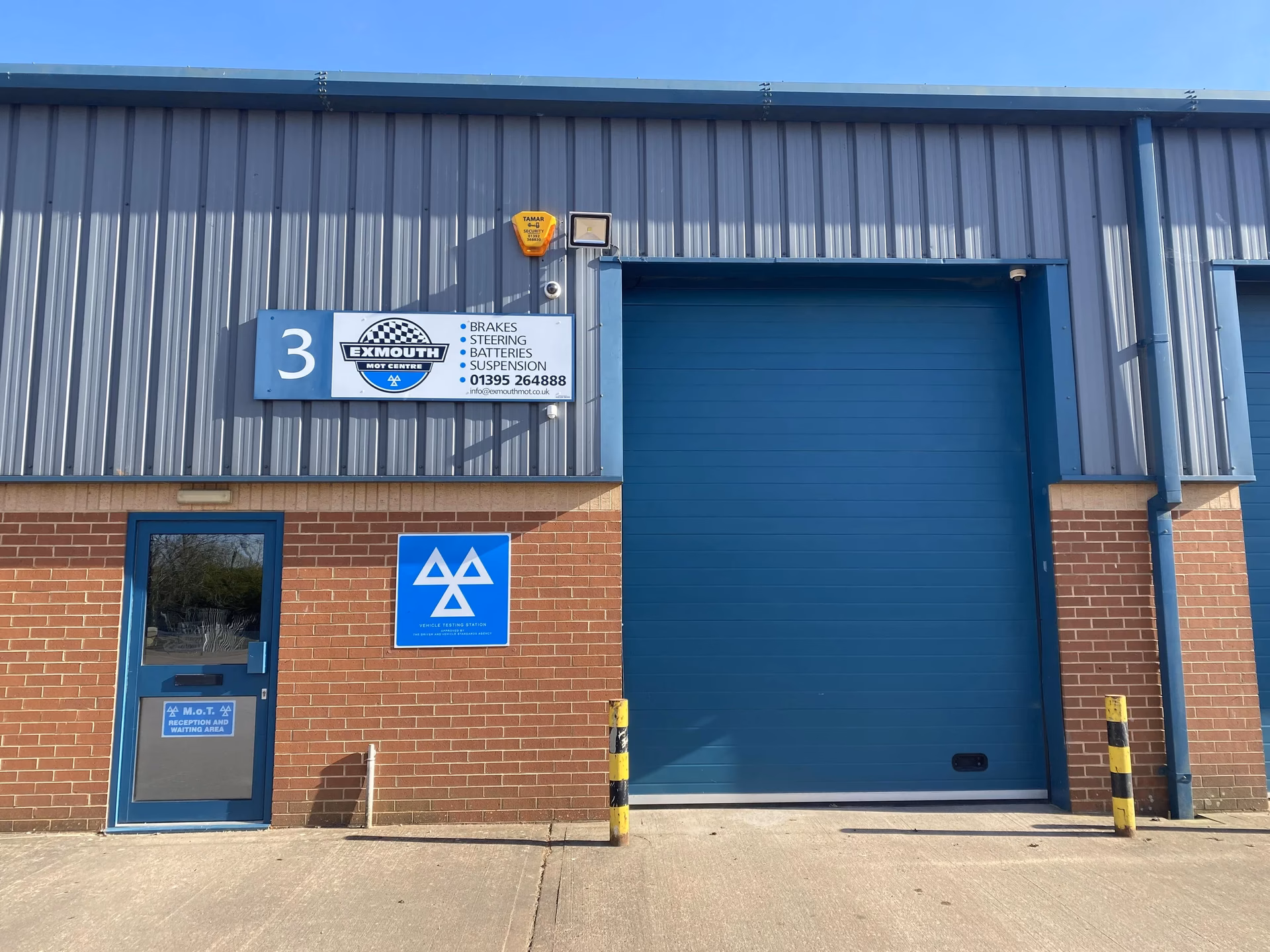 Who is Exmouth service centre?